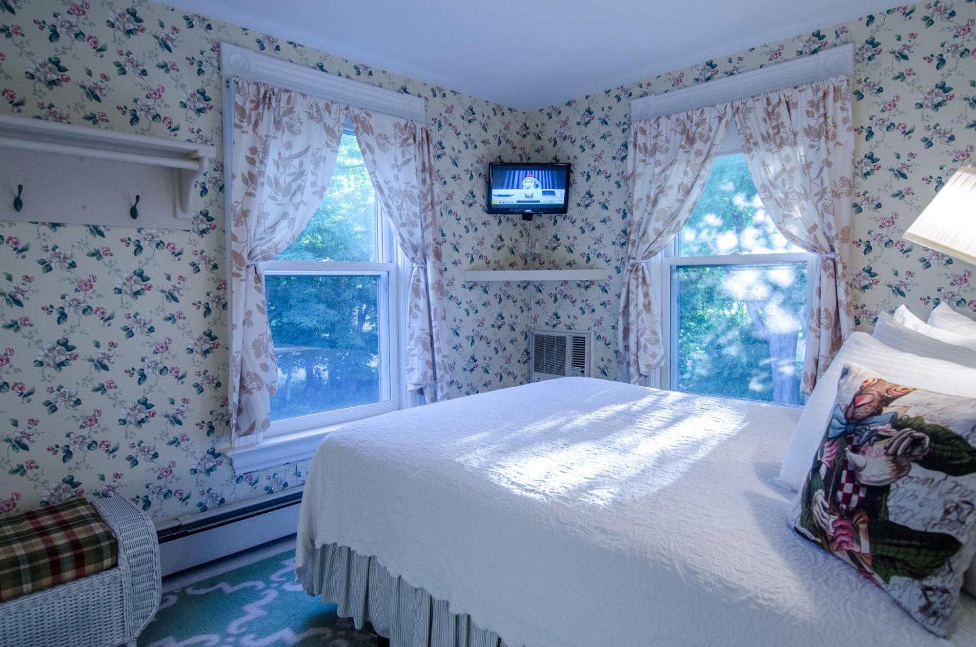 Heart Of The Village Bed & Breakfast In Shelburne Vt Εξωτερικό φωτογραφία