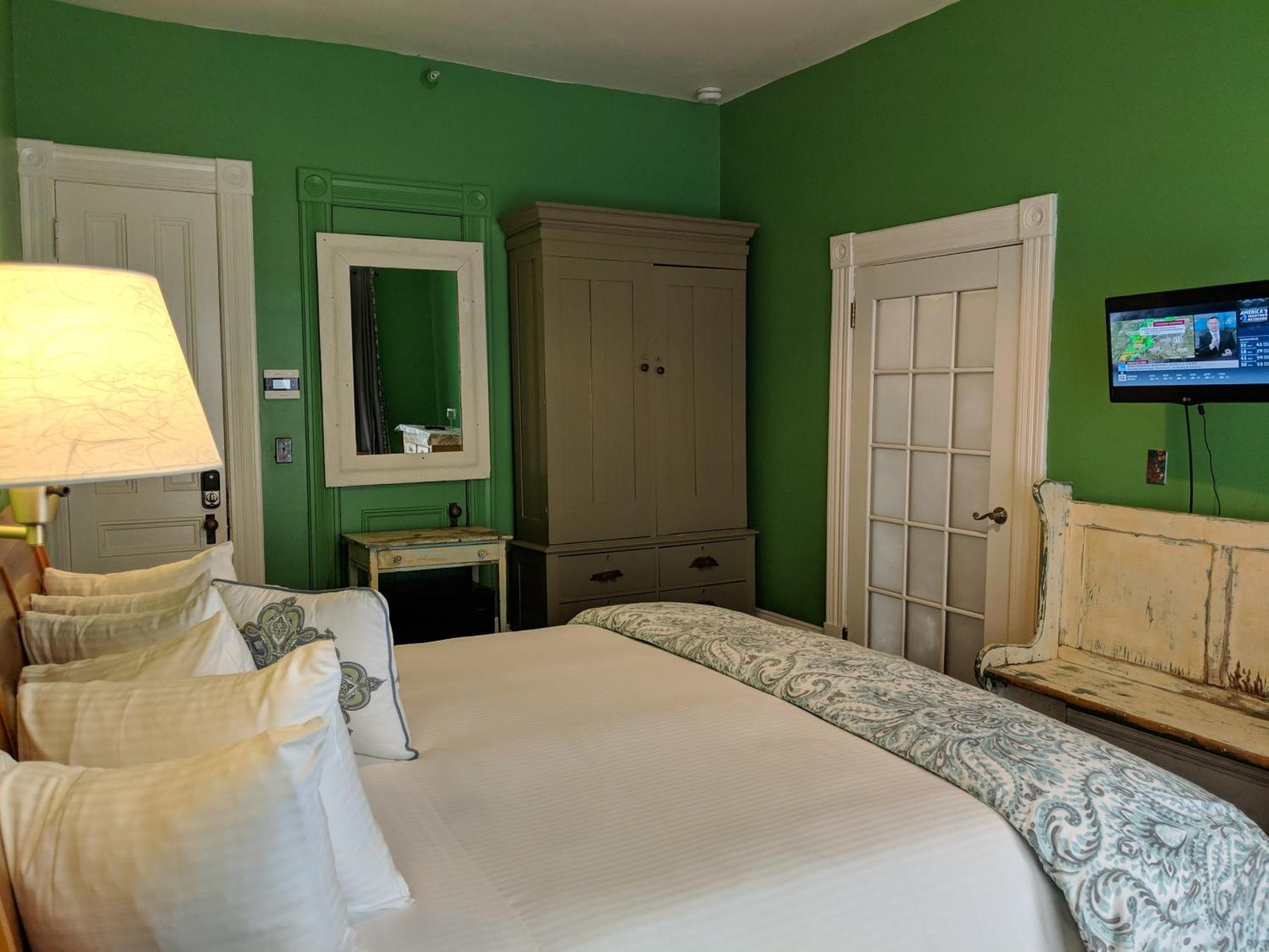 Heart Of The Village Bed & Breakfast In Shelburne Vt Δωμάτιο φωτογραφία