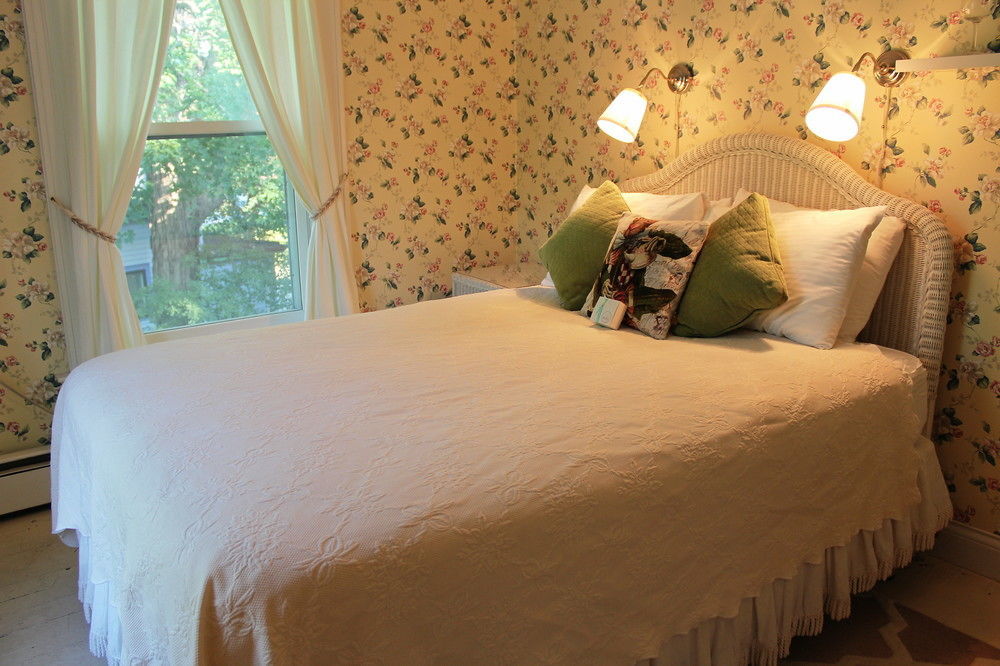 Heart Of The Village Bed & Breakfast In Shelburne Vt Εξωτερικό φωτογραφία