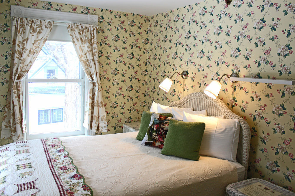 Heart Of The Village Bed & Breakfast In Shelburne Vt Εξωτερικό φωτογραφία