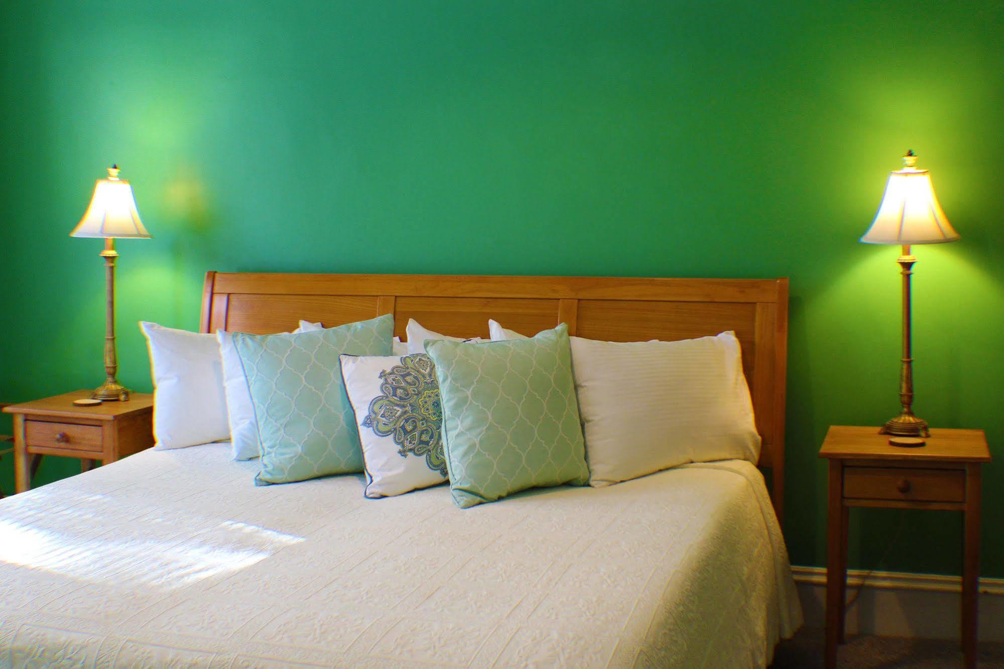 Heart Of The Village Bed & Breakfast In Shelburne Vt Εξωτερικό φωτογραφία
